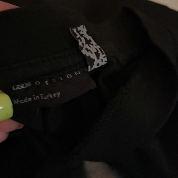 ASOS Design Curve Short Sleeve Plus Size Tee - Picture 7 of 8